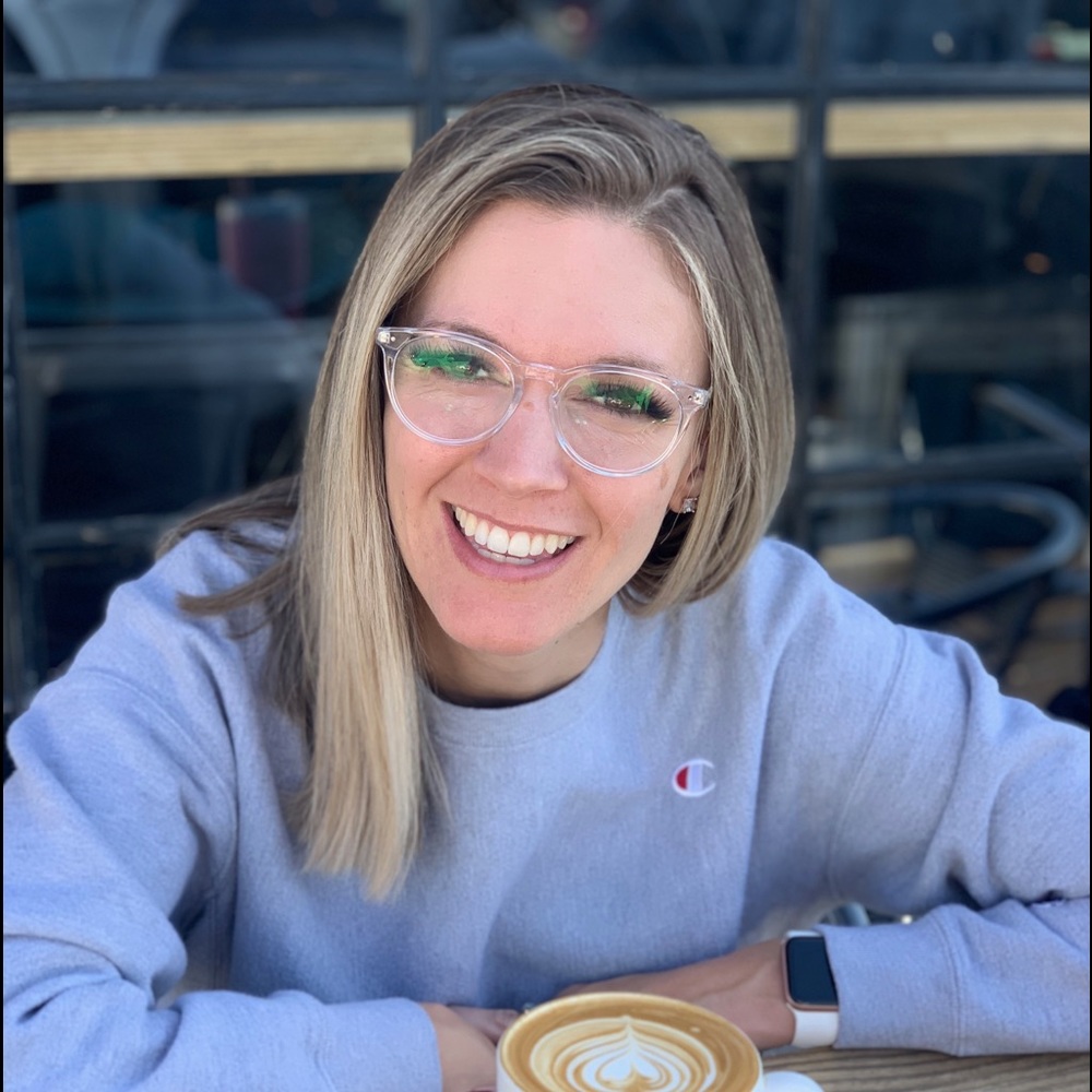 Meet your Posher, Crystal